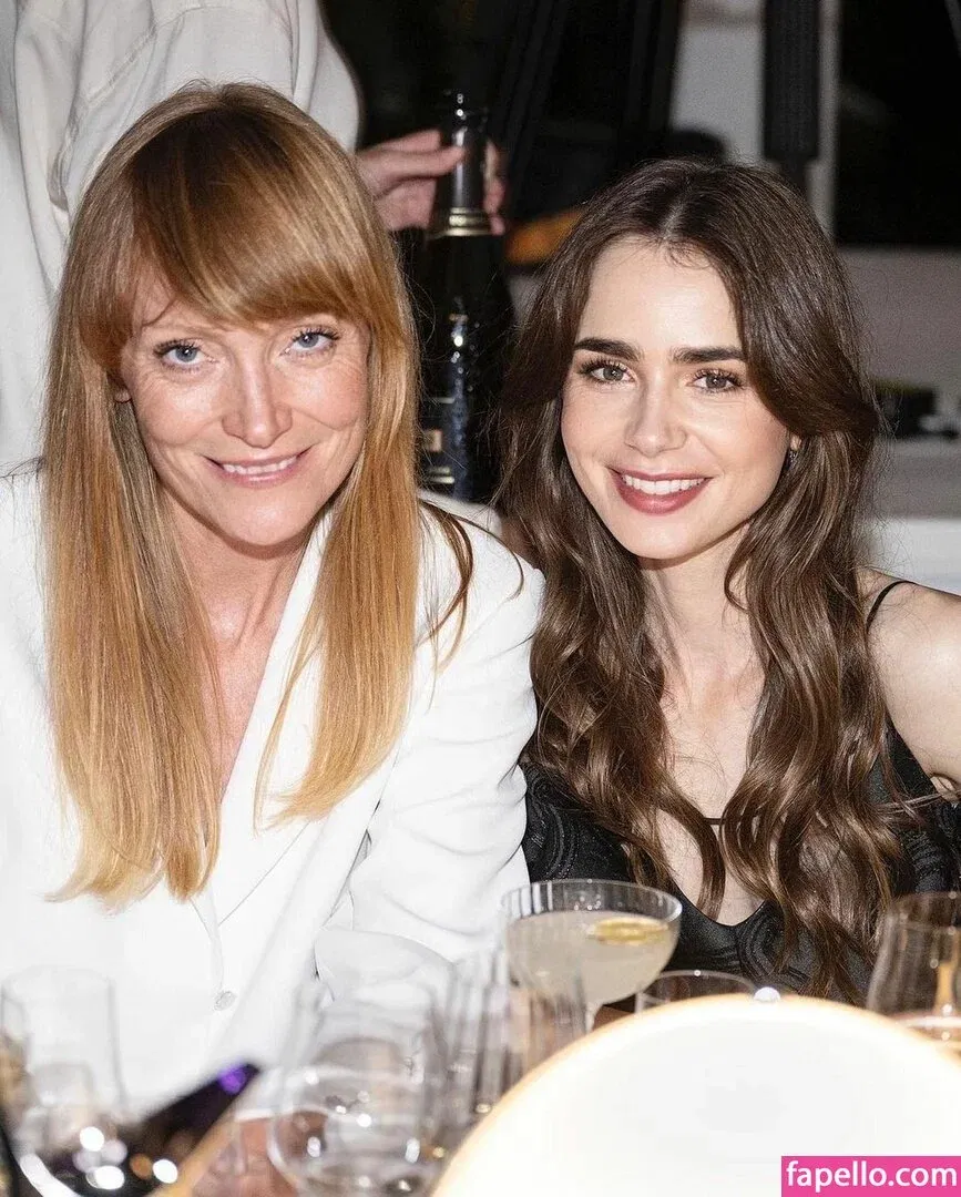 Lily Collins / lily_collins / lilyjcollins Onlyfans Photo Gallery 