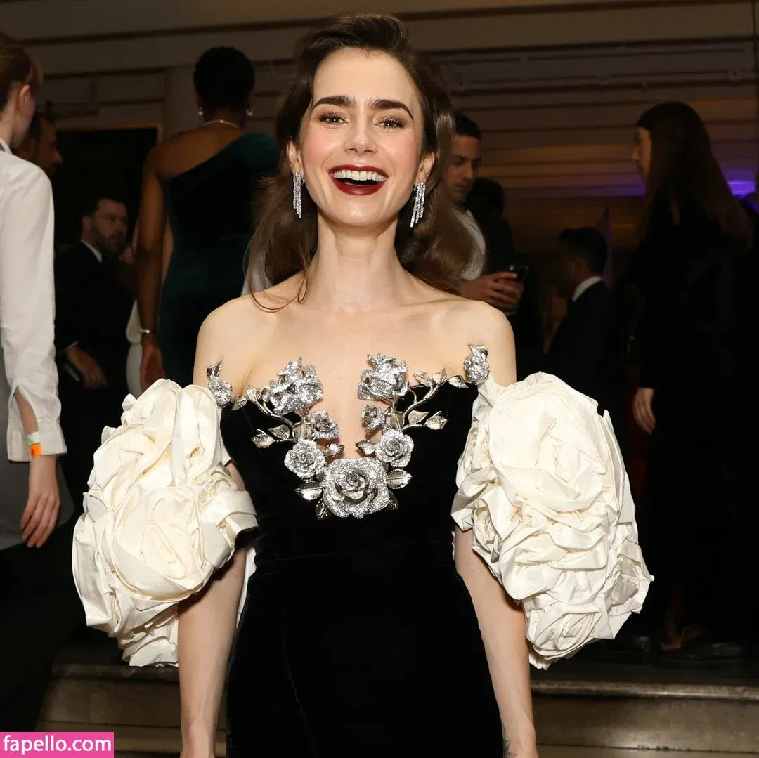 Lily Collins / lily_collins / lilyjcollins Onlyfans Photo Gallery 