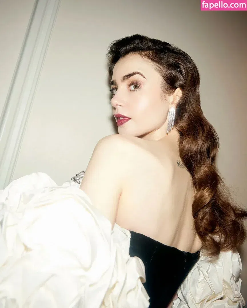 Lily Collins / lily_collins / lilyjcollins Onlyfans Photo Gallery 