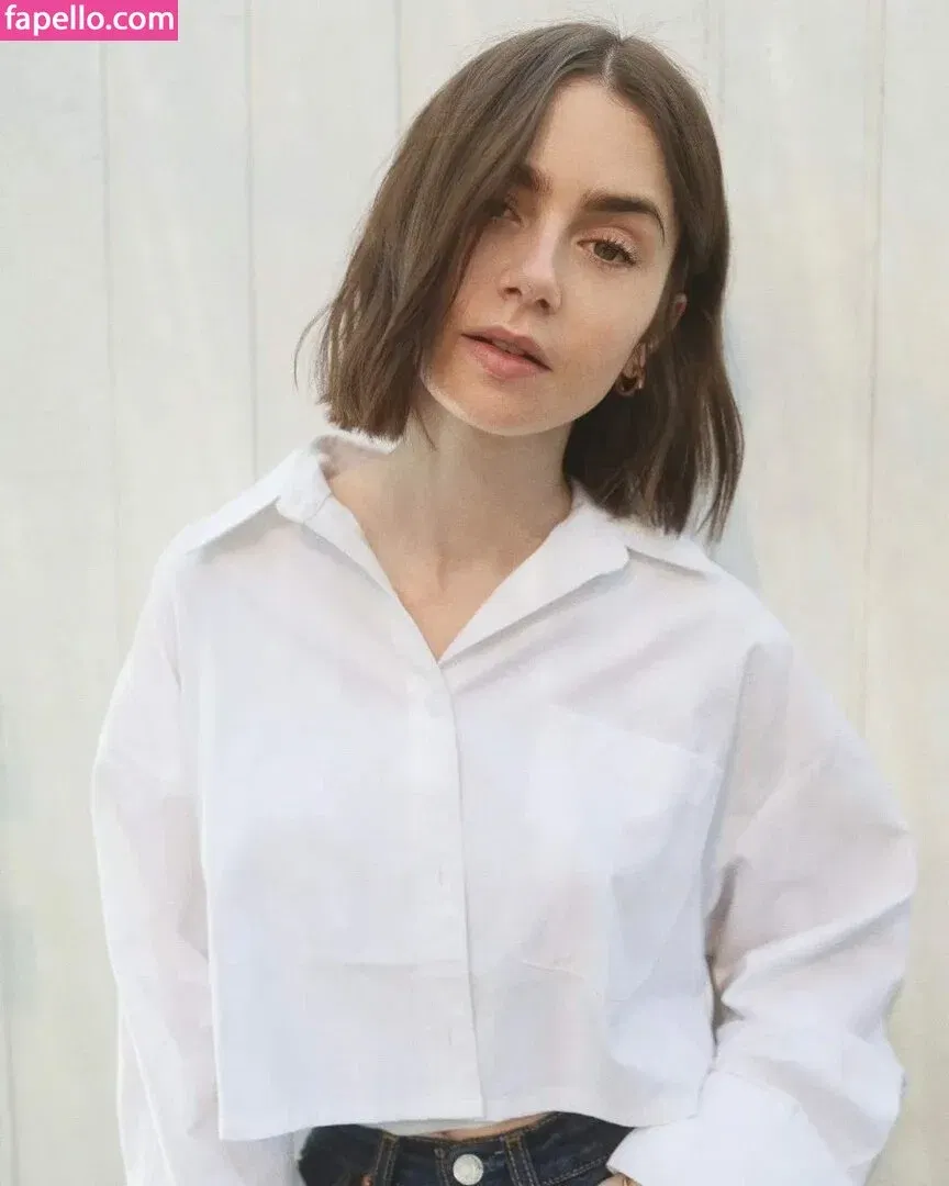 Lily Collins / lily_collins / lilyjcollins Onlyfans Photo Gallery 