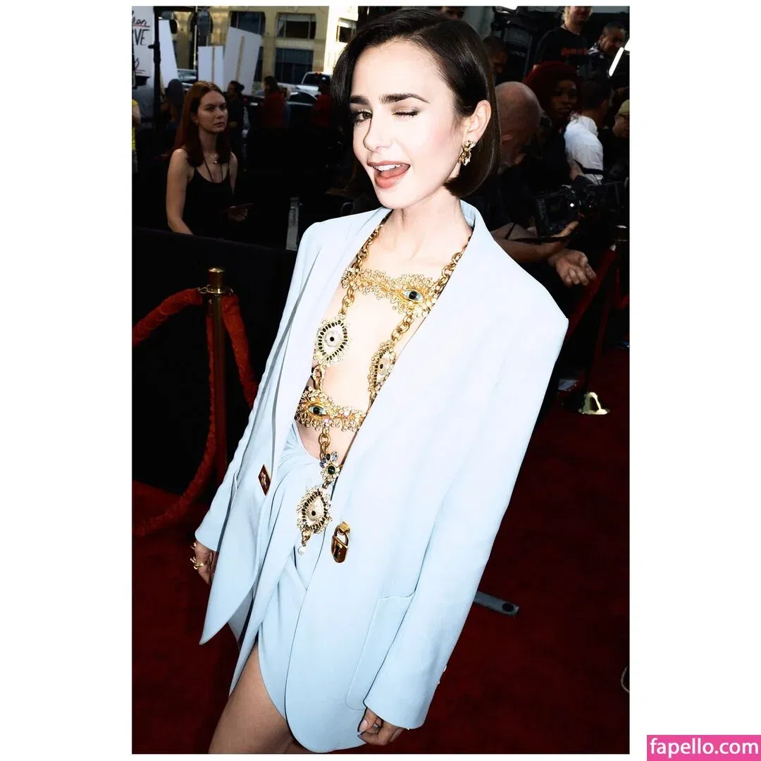 Lily Collins / lily_collins / lilyjcollins Onlyfans Photo Gallery 