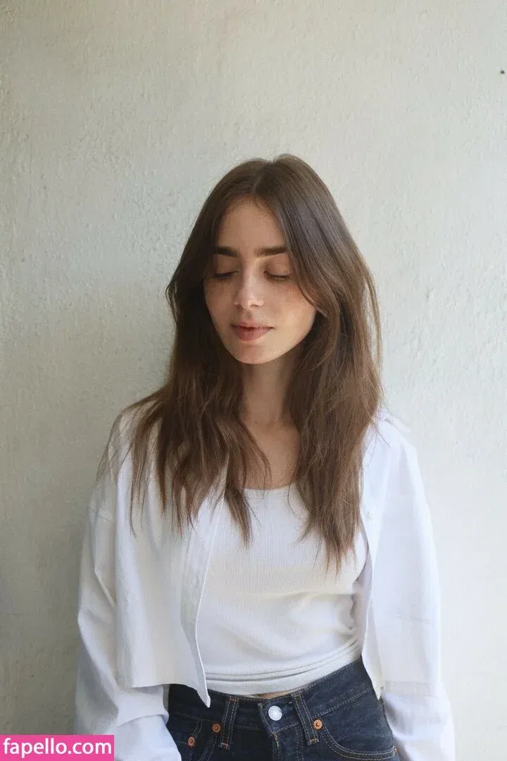 Lily Collins / lily_collins / lilyjcollins Onlyfans Photo Gallery 