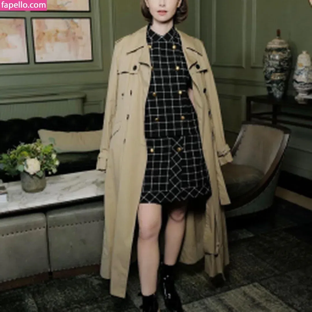 Lily Collins / lily_collins / lilyjcollins Onlyfans Photo Gallery 