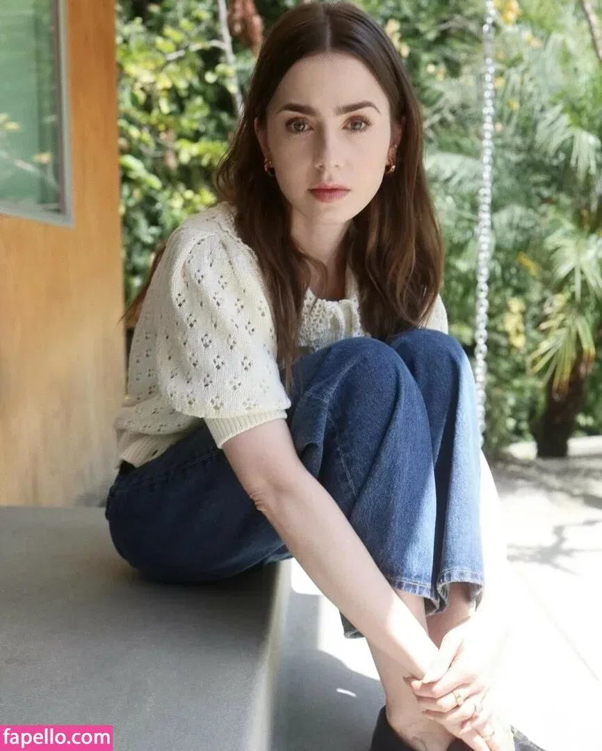 Lily Collins / lily_collins / lilyjcollins Onlyfans Photo Gallery 