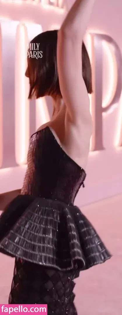 Lily Collins / lily_collins / lilyjcollins Onlyfans Photo Gallery 