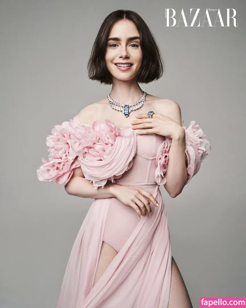 Lily Collins / lily_collins / lilyjcollins Onlyfans Photo Gallery 
