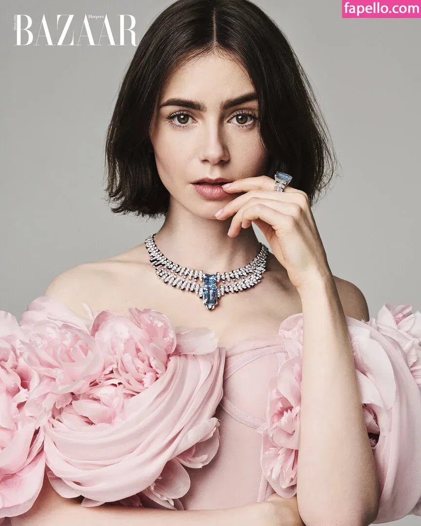 Lily Collins / lily_collins / lilyjcollins Onlyfans Photo Gallery 