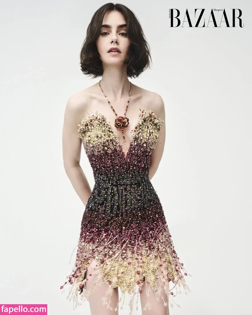 Lily Collins / lily_collins / lilyjcollins Onlyfans Photo Gallery 