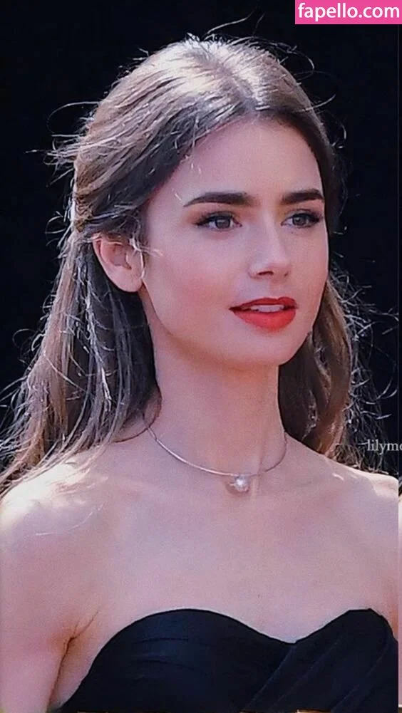 Lily Collins Nude Onlyfans Photo 41