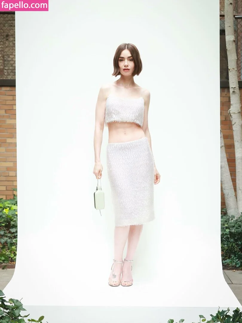 Lily Collins Nude Onlyfans Photo 26