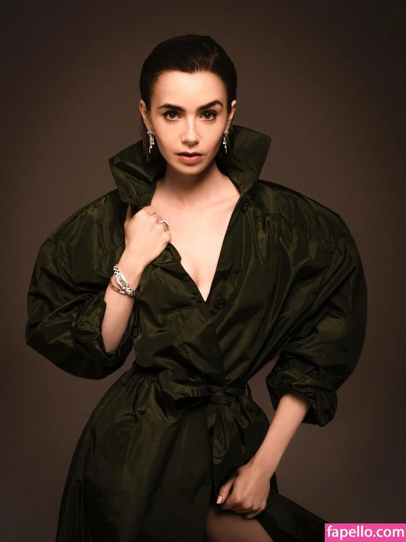 Lily Collins Nude Onlyfans Photo 12