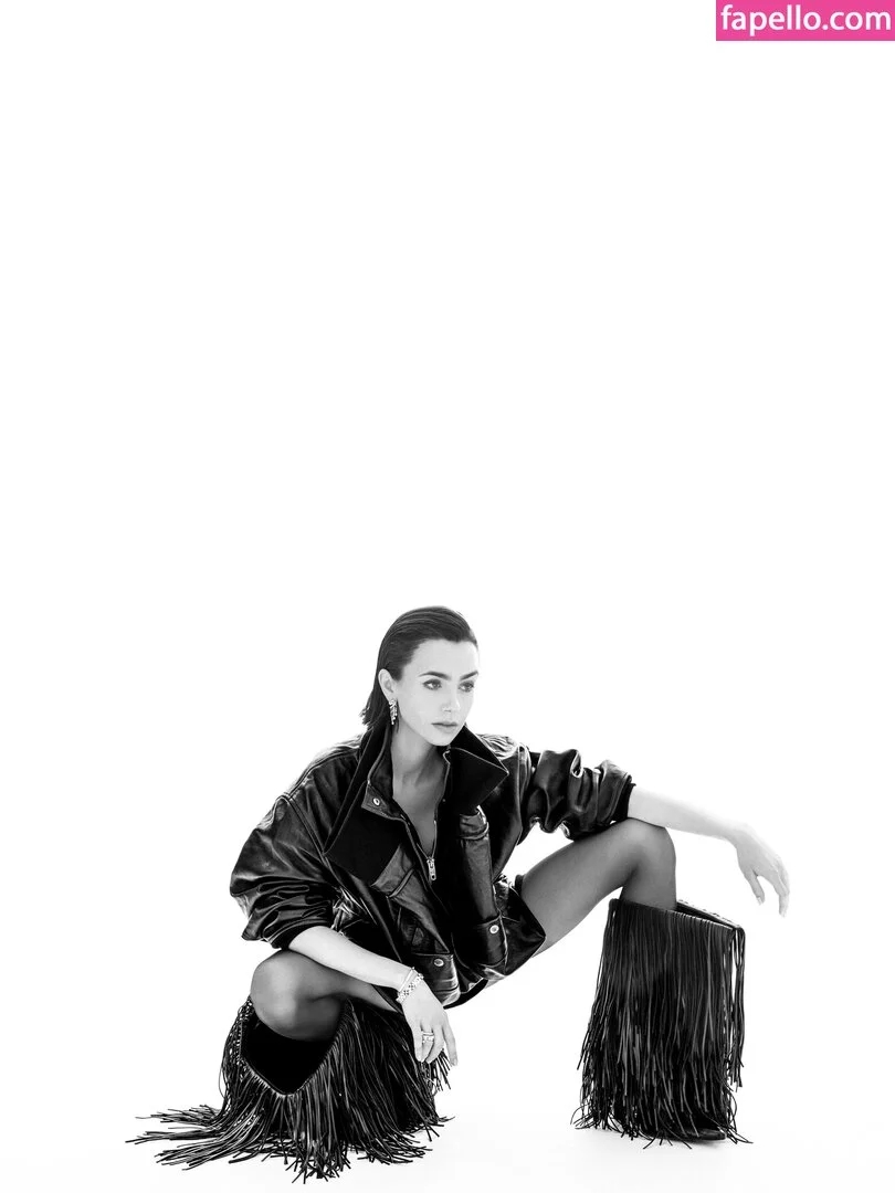Lily Collins Nude Onlyfans Photo 4