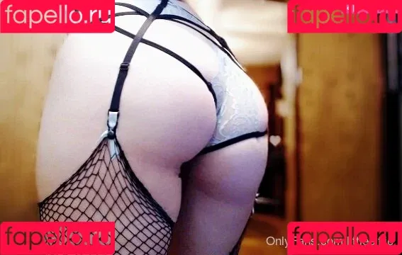 EmpressElfiie / empress.eyrie Onlyfans Photo Gallery 