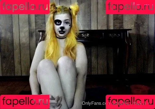 EmpressElfiie / empress.eyrie Onlyfans Photo Gallery 
