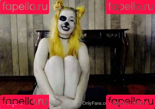 EmpressElfiie / empress.eyrie Onlyfans Photo Gallery 