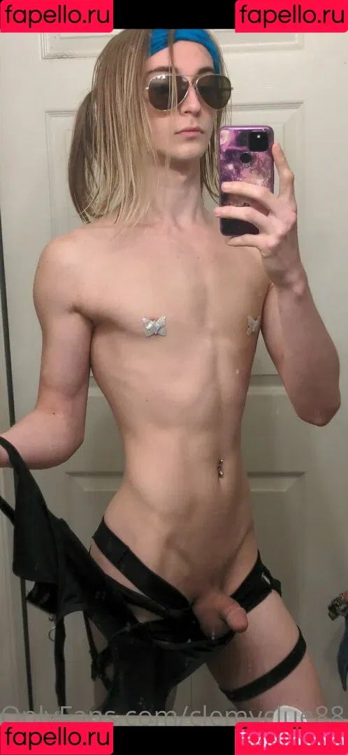 clemyclue8 / clemyclue8811 Onlyfans Photo Gallery 