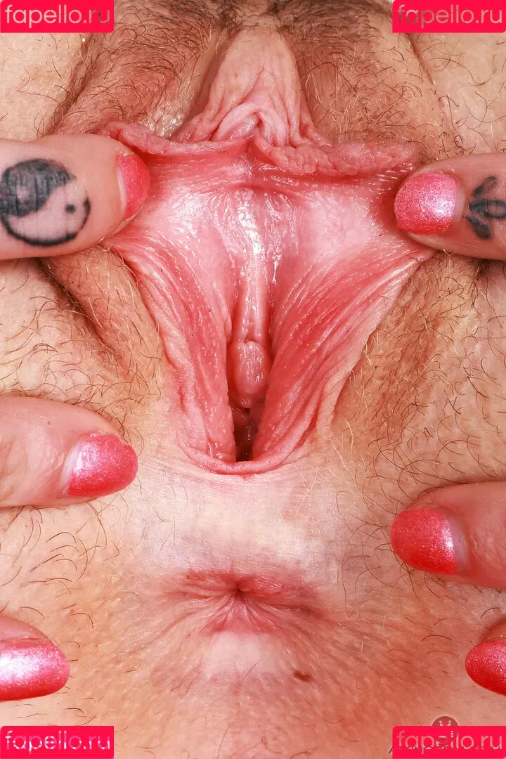 Emma Rosie / emmaandrosie / emmarosiexxx / emrosie_ Onlyfans Photo Gallery 