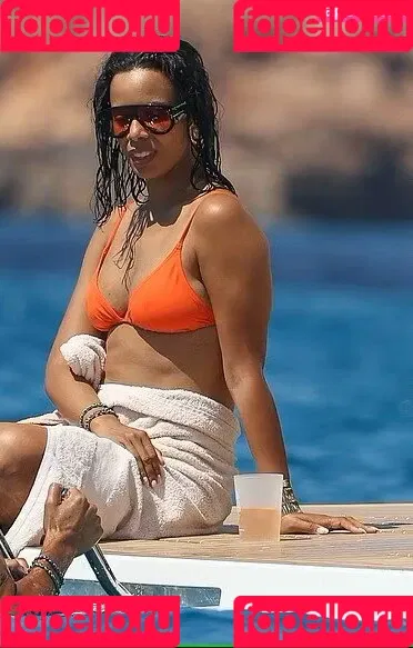 Rochelle Humes / rochellehumes Onlyfans Photo Gallery 