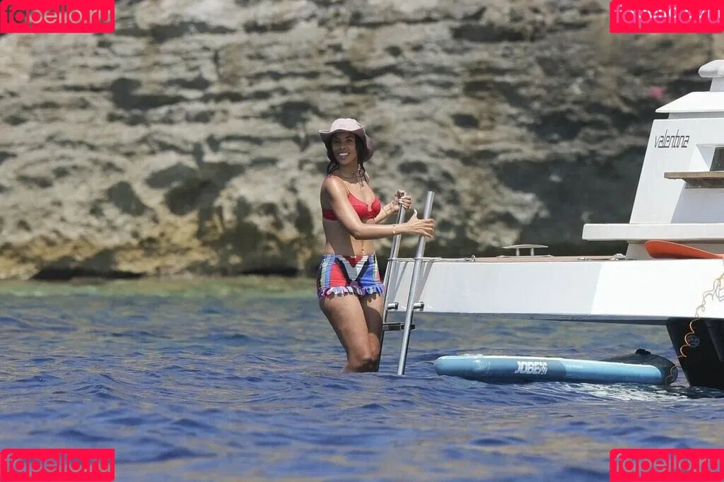 Rochelle Humes / rochellehumes Onlyfans Photo Gallery 
