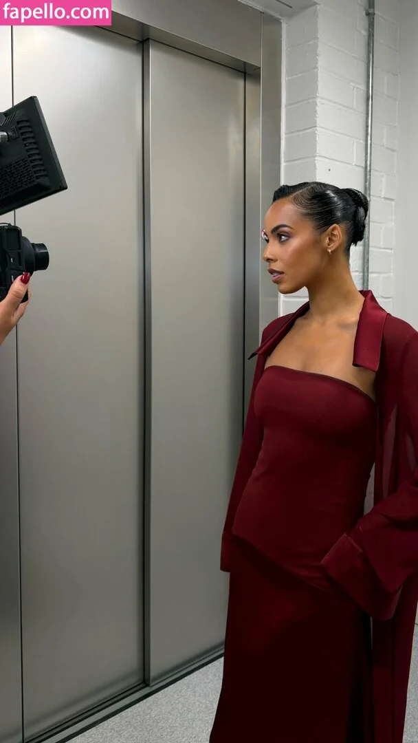 Rochelle Humes / rochellehumes Onlyfans Photo Gallery 