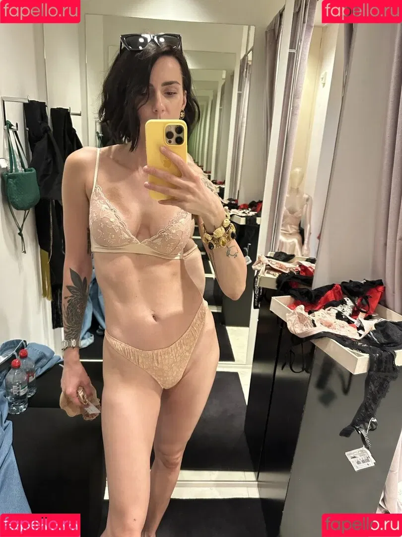 _monique_de_mistress / monica_de_mistress Onlyfans Photo Gallery 