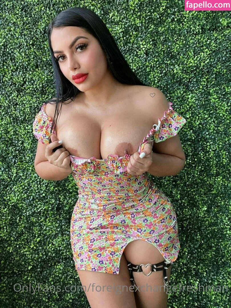 foreignexchangefreshman / lolasweetxo Onlyfans Photo Gallery 