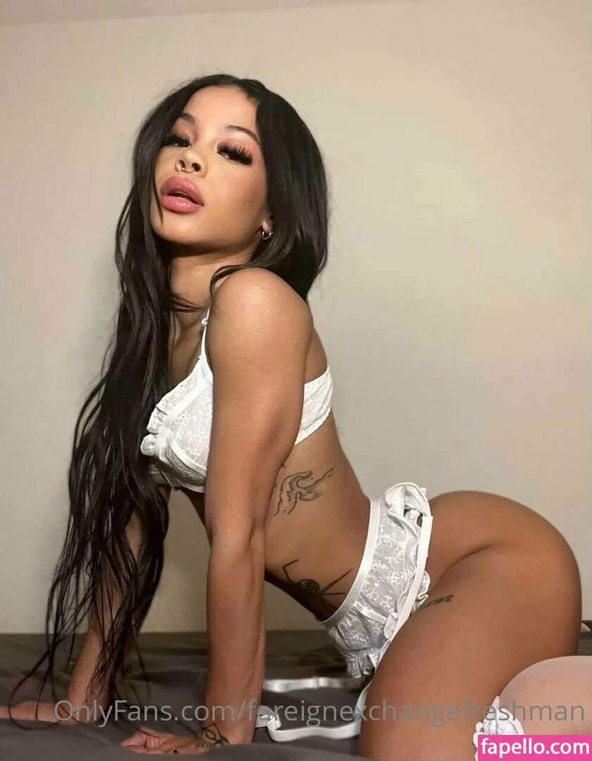 foreignexchangefreshman / lolasweetxo Onlyfans Photo Gallery 