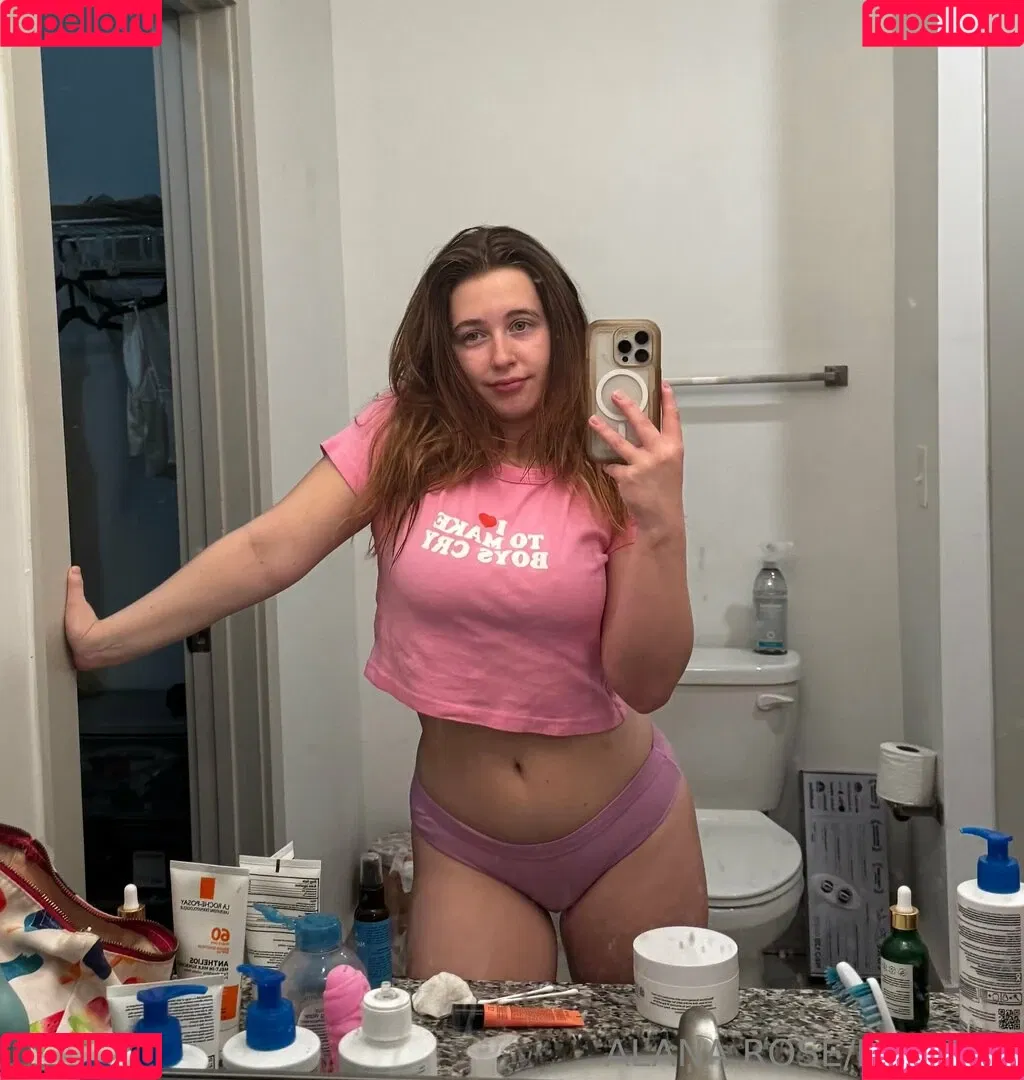 Alanarose8 / Ira8215 Onlyfans Photo Gallery 