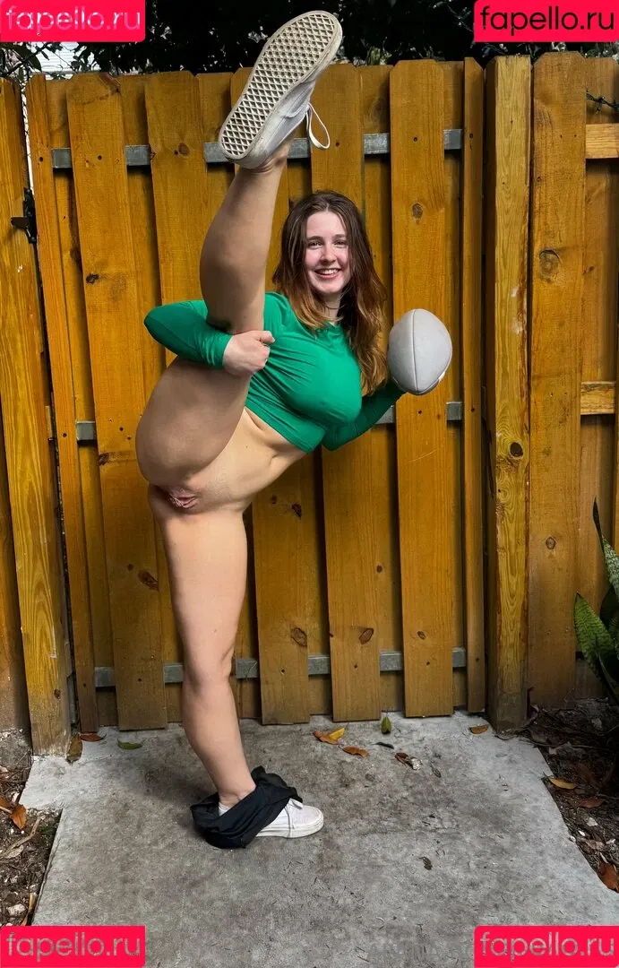 Alanarose8 / Ira8215 Onlyfans Photo Gallery 