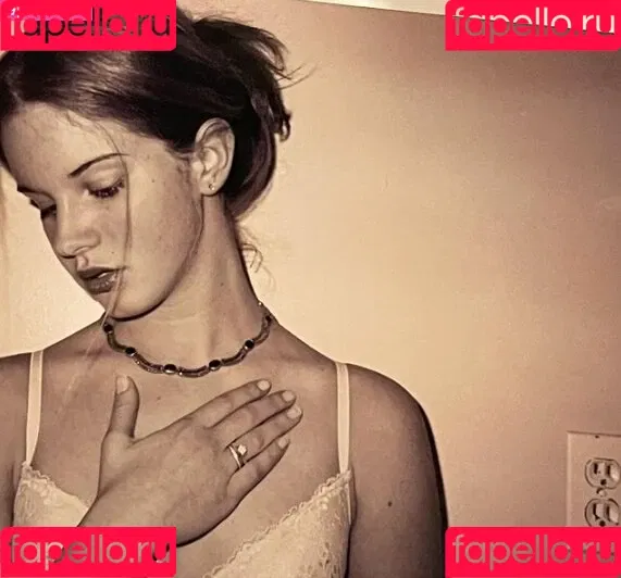 Lana Del Rey / lanadelreypictures / lanaraybabyx Onlyfans Photo Gallery 