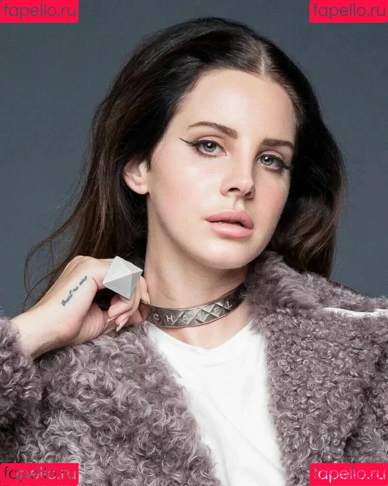 Lana Del Rey / lanadelreypictures / lanaraybabyx Onlyfans Photo Gallery 