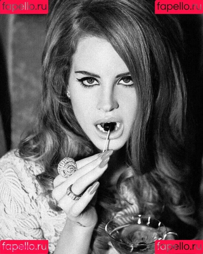 Lana Del Rey / lanadelreypictures / lanaraybabyx Onlyfans Photo Gallery 