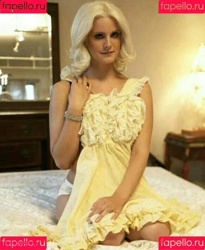 Lana Del Rey / lanadelreypictures / lanaraybabyx Onlyfans Photo Gallery 