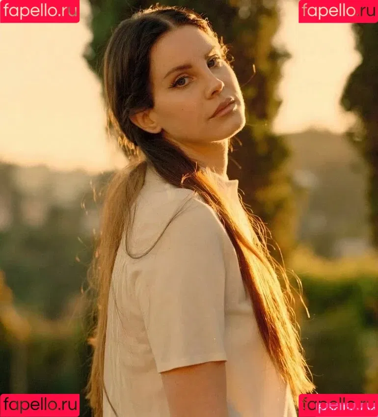 Lana Del Rey / lanadelreypictures / lanaraybabyx Onlyfans Photo Gallery 
