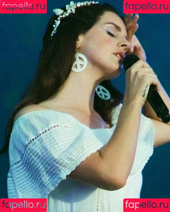Lana Del Rey / lanadelreypictures / lanaraybabyx Onlyfans Photo Gallery 