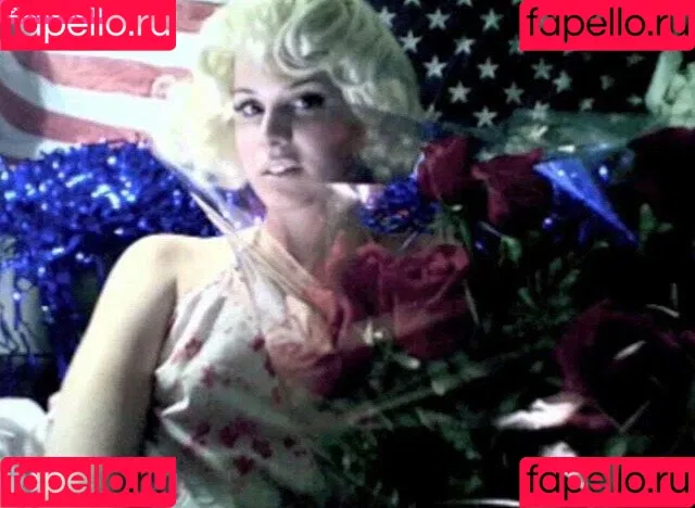 Lana Del Rey / lanadelreypictures / lanaraybabyx Onlyfans Photo Gallery 