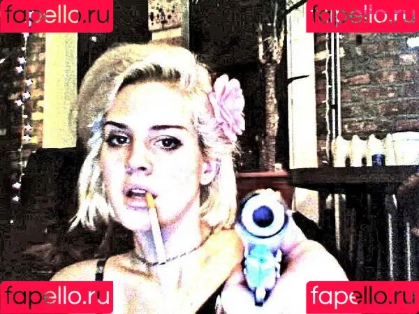 Lana Del Rey / lanadelreypictures / lanaraybabyx Onlyfans Photo Gallery 