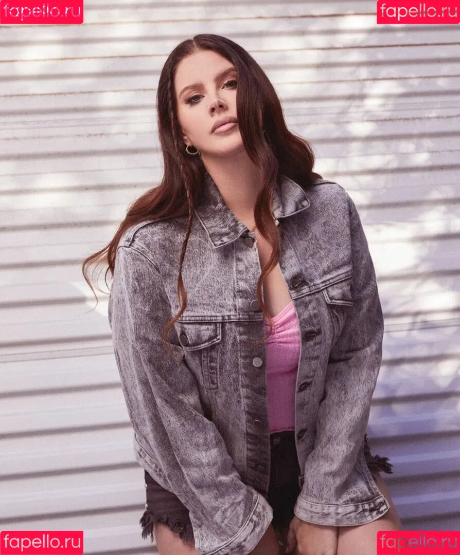 Lana Del Rey / lanadelreypictures / lanaraybabyx Onlyfans Photo Gallery 