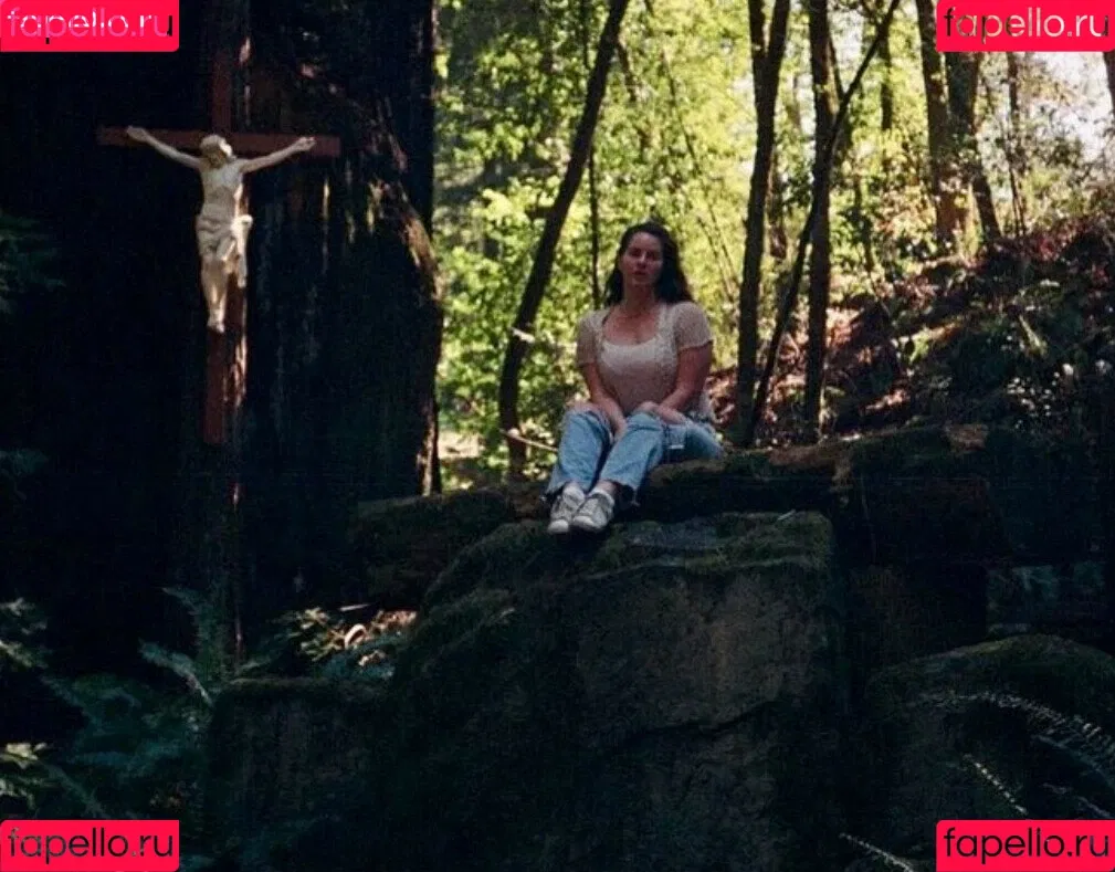 Lana Del Rey / lanadelreypictures / lanaraybabyx Onlyfans Photo Gallery 