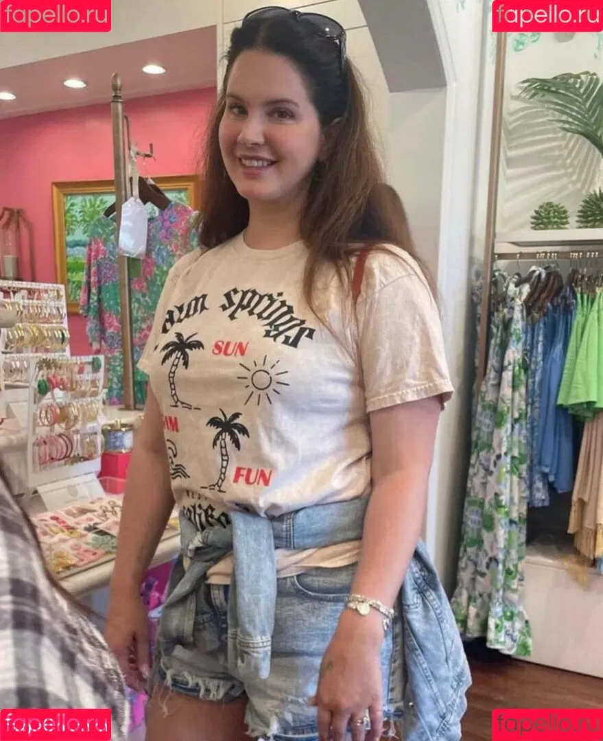 Lana Del Rey / lanadelreypictures / lanaraybabyx Onlyfans Photo Gallery 