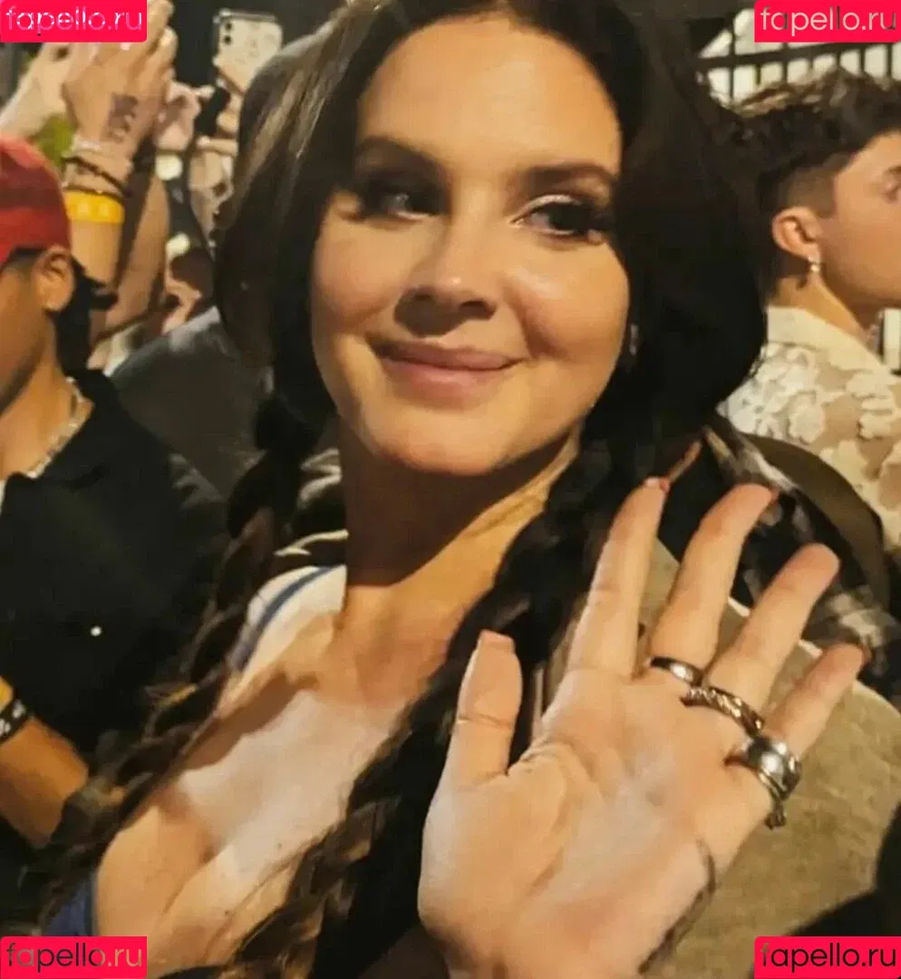 Lana Del Rey / lanadelreypictures / lanaraybabyx Onlyfans Photo Gallery 