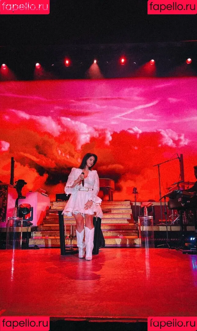 Lana Del Rey / lanadelreypictures / lanaraybabyx Onlyfans Photo Gallery 