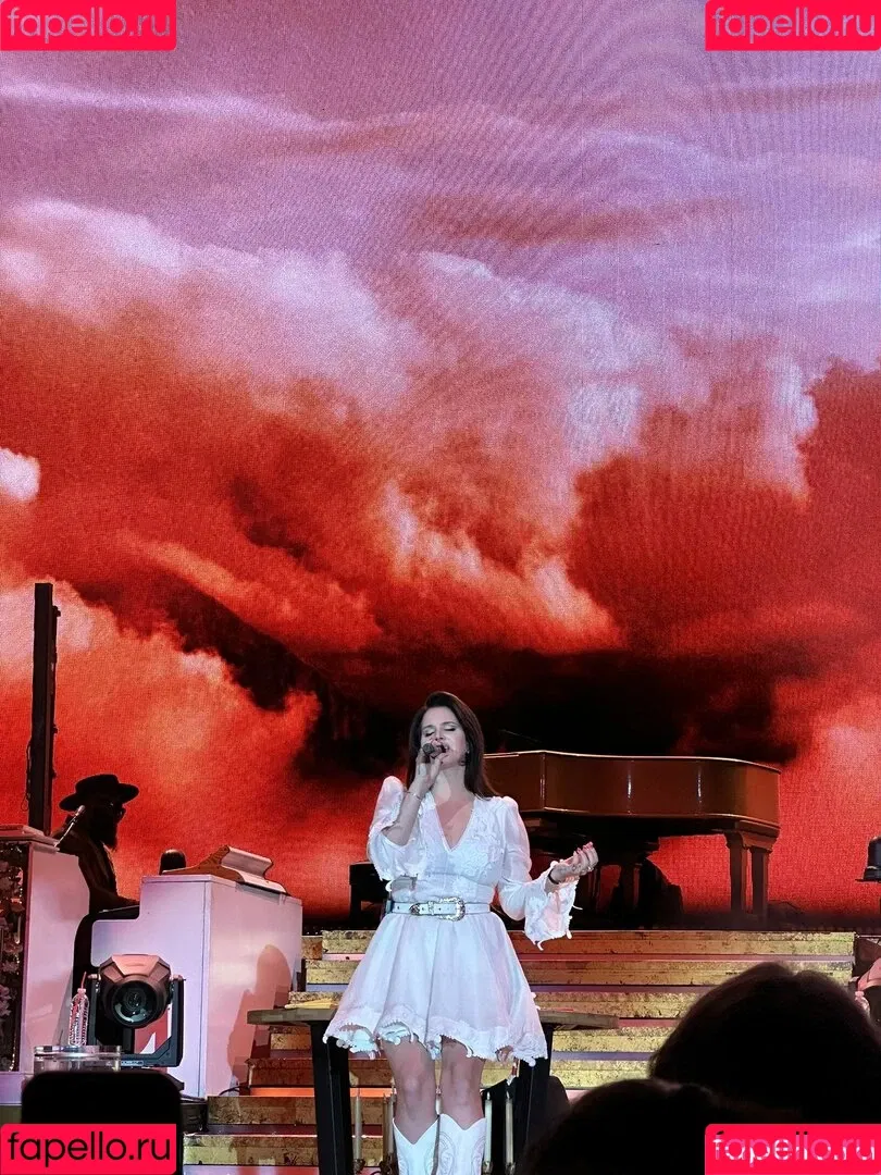 Lana Del Rey / lanadelreypictures / lanaraybabyx Onlyfans Photo Gallery 