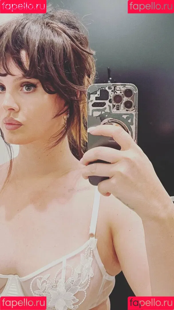 Lana Del Rey / lanadelreypictures / lanaraybabyx Onlyfans Photo Gallery 