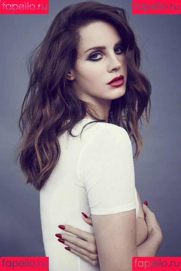 Lana Del Rey / lanadelreypictures / lanaraybabyx Onlyfans Photo Gallery 