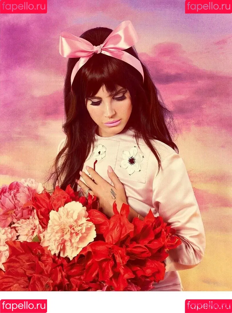 Lana Del Rey / lanadelreypictures / lanaraybabyx Onlyfans Photo Gallery 