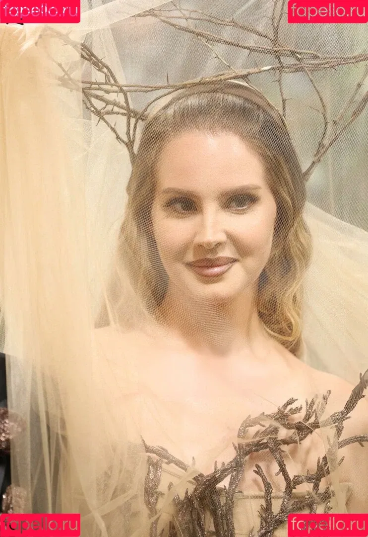 Lana Del Rey / lanadelreypictures / lanaraybabyx Onlyfans Photo Gallery 