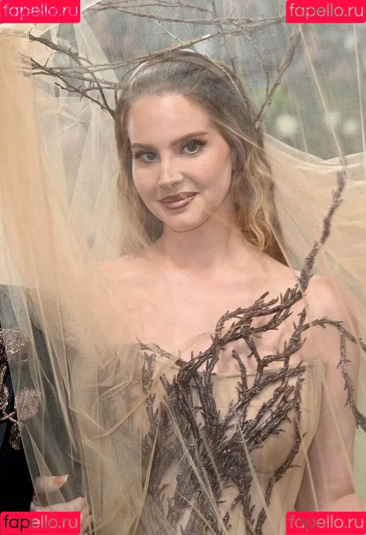 Lana Del Rey / lanadelreypictures / lanaraybabyx Onlyfans Photo Gallery 