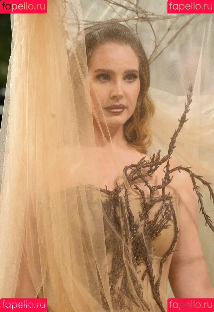 Lana Del Rey / lanadelreypictures / lanaraybabyx Onlyfans Photo Gallery 