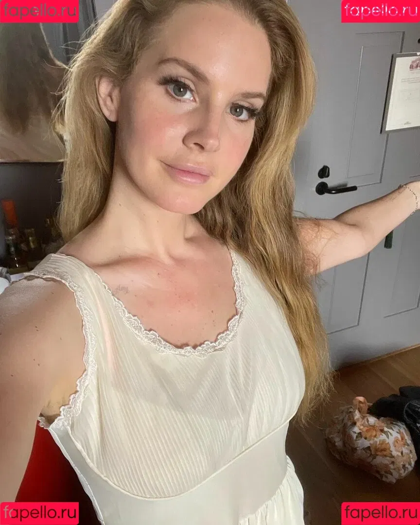 Lana Del Rey / lanadelreypictures / lanaraybabyx Onlyfans Photo Gallery 